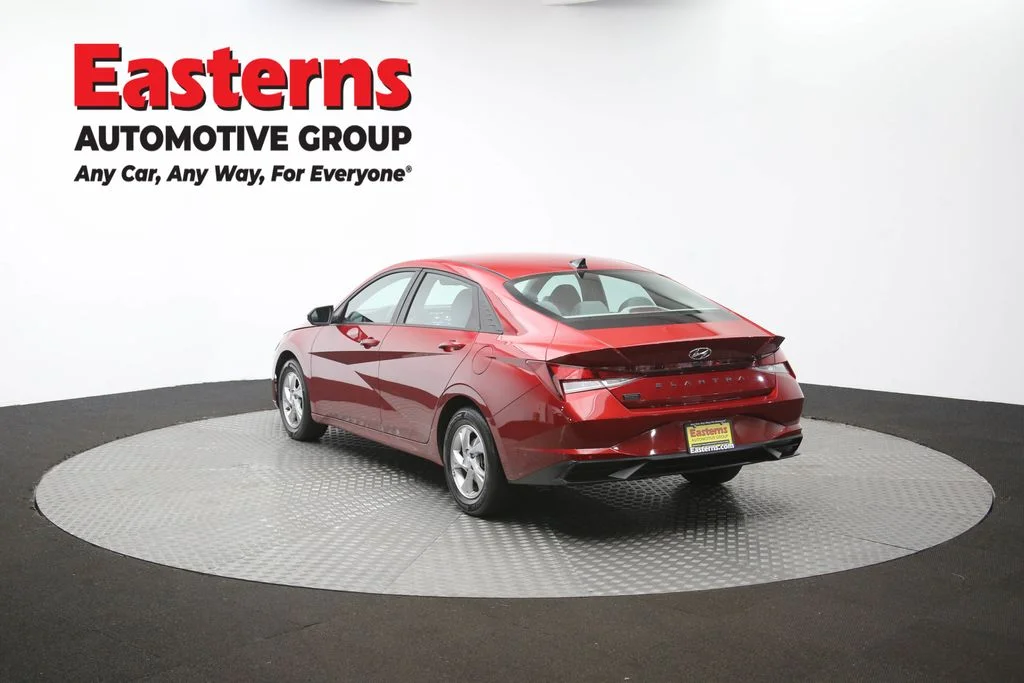 Used 2023 Red Hyundai SE image 64