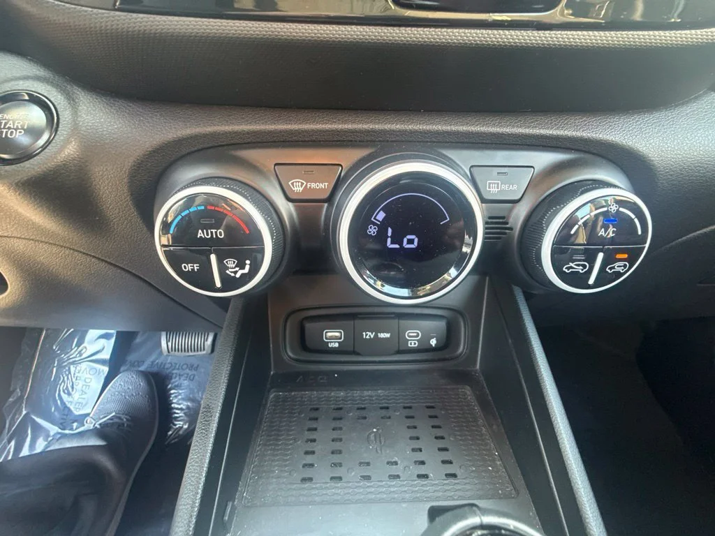 Used 2024 White Hyundai Limited image 21