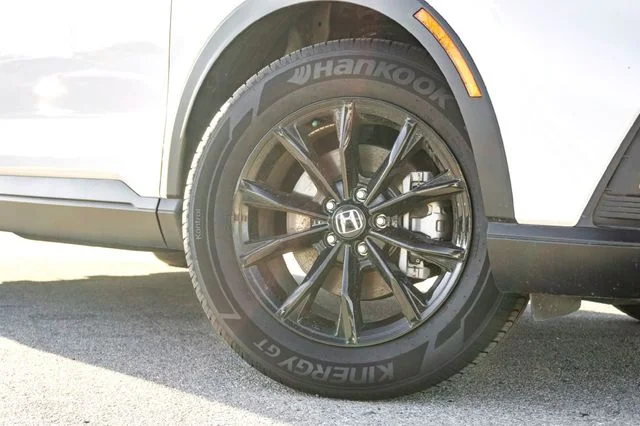 Certified Used 2025 Platinum Honda Sport-L image 2