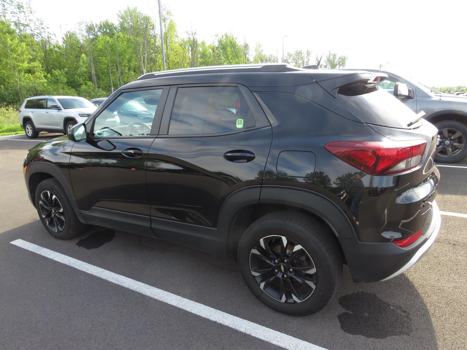 Used 2021  CHEVROLET TRUCK  image 12