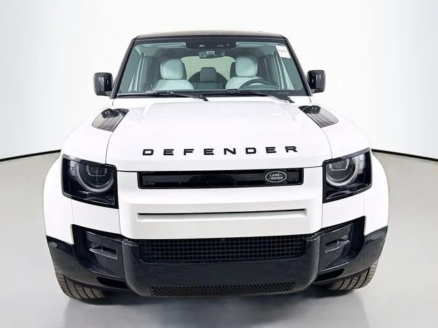 New 2026 Fuji White Land Rover X-Dynamic SE image 2