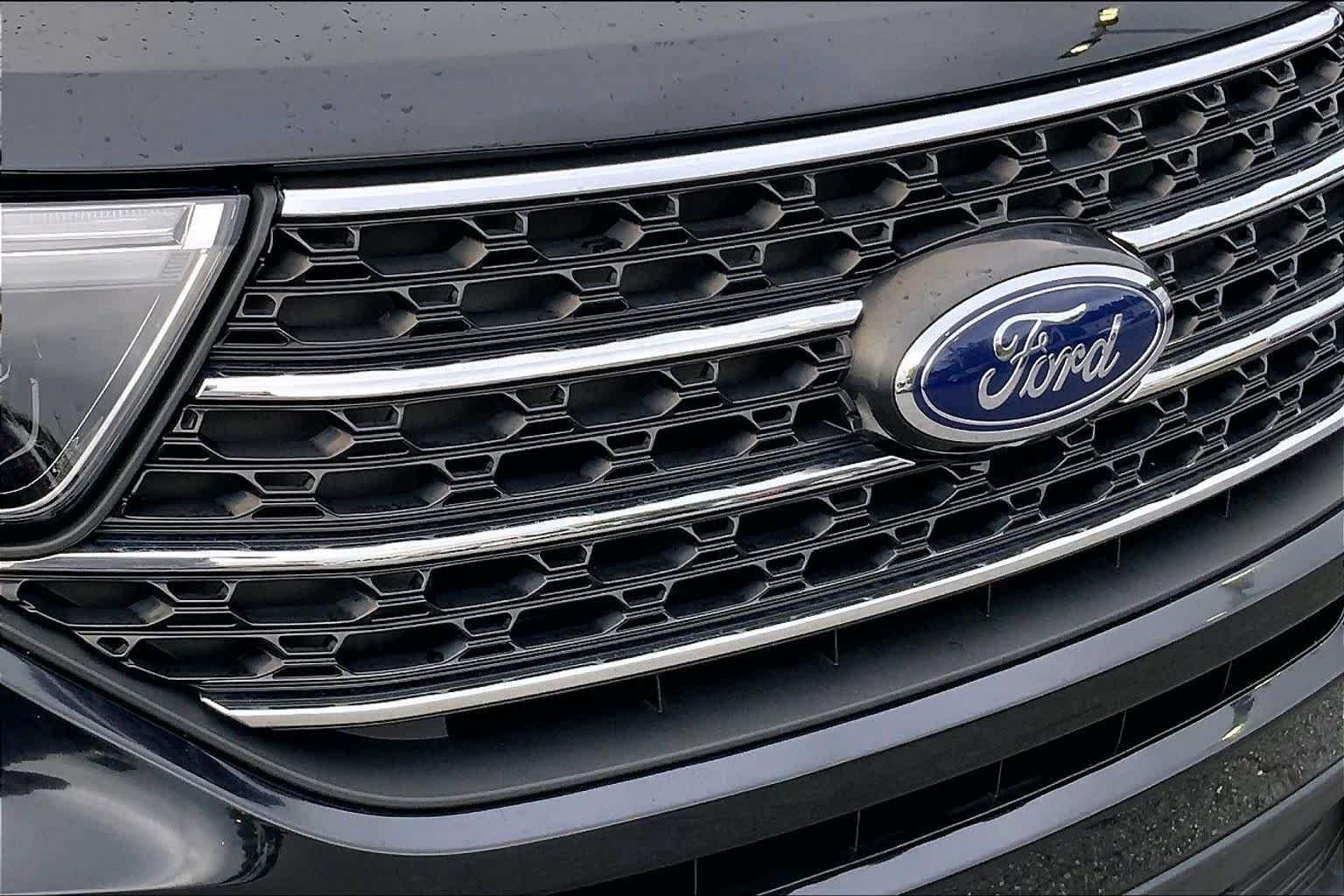 Used 2024 Agate Black Metallic Ford XLT image 27