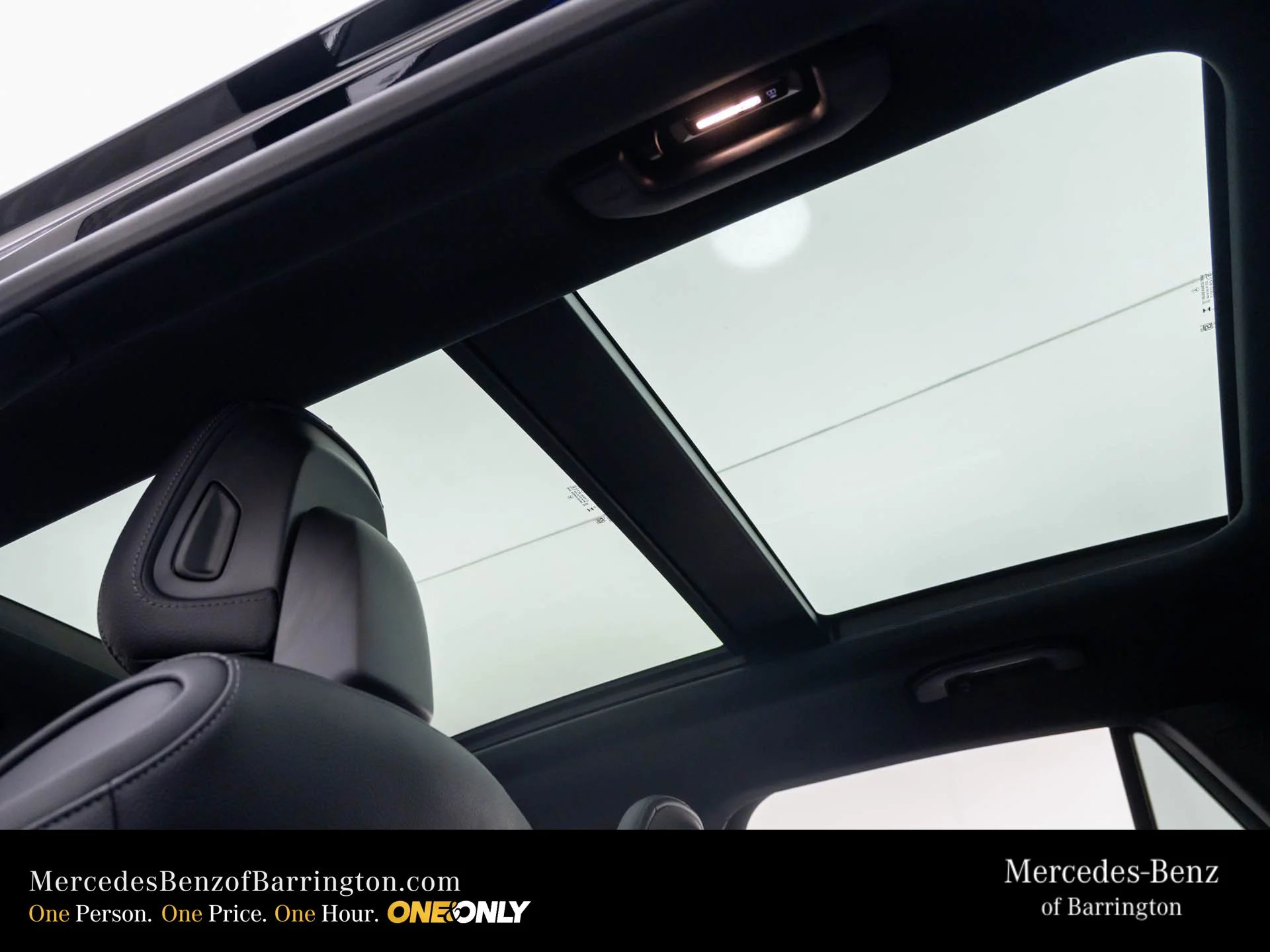 New 2026 Black Mercedes-Benz GLC 300 image 21