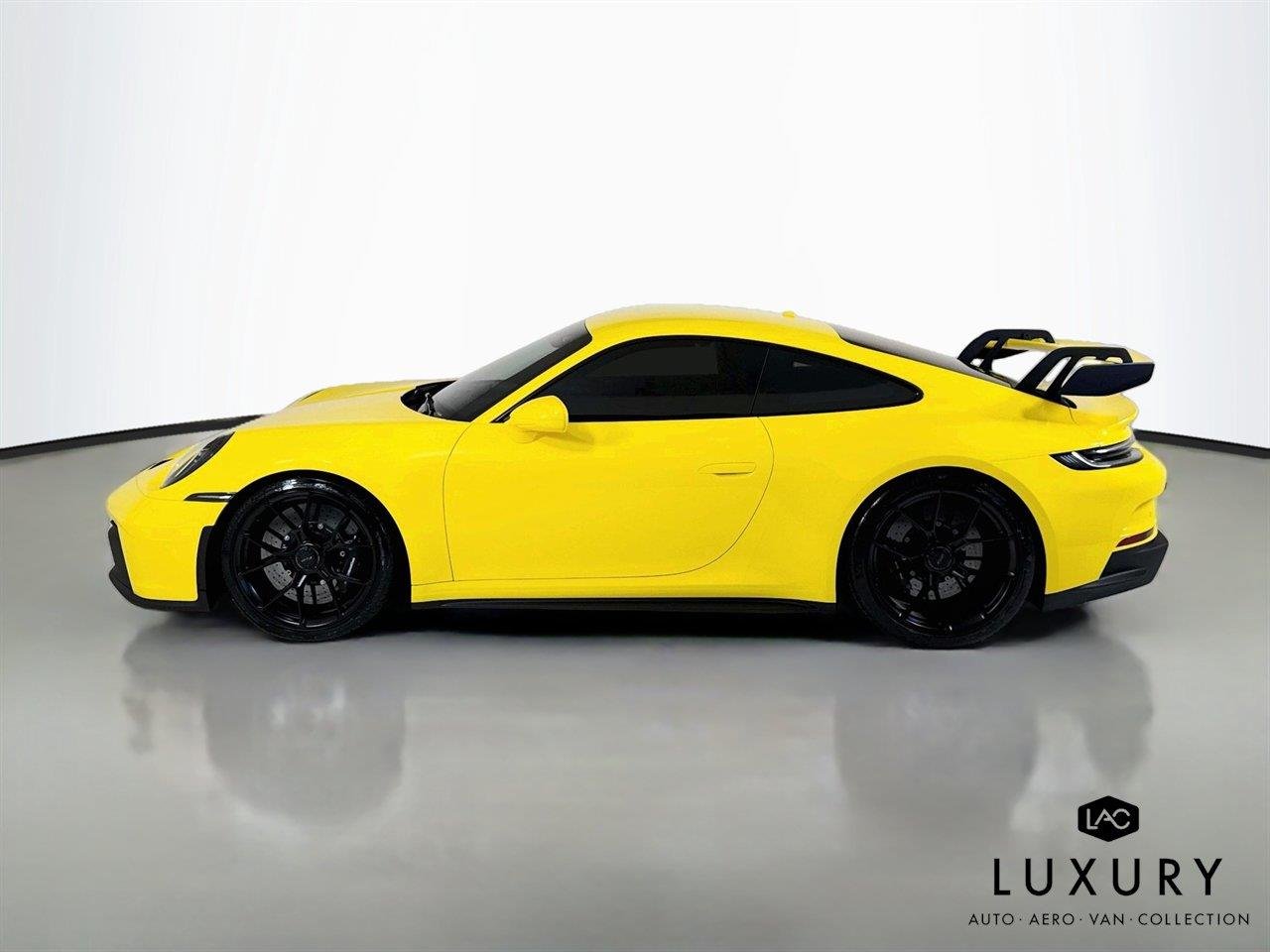 Used 2022 Racing Yellow Porsche GT3 | PCCB | PDLS+ | Matte Carbon Trim | Exclusive Design Taillights image 8