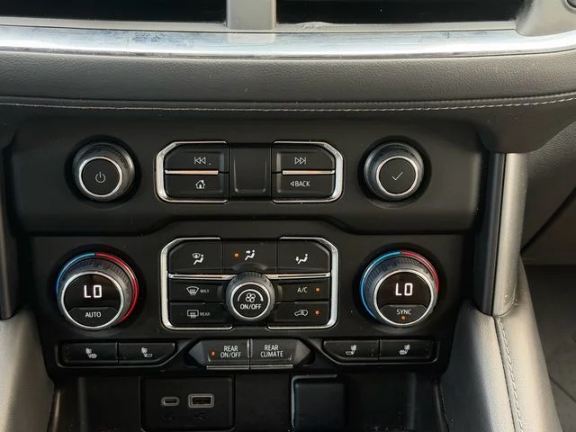 Used 2022 Gray Chevrolet LT image 19