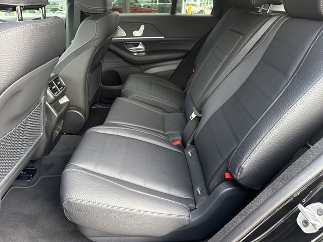 Used 2025 Black Mercedes-Benz GLE 580 image 55