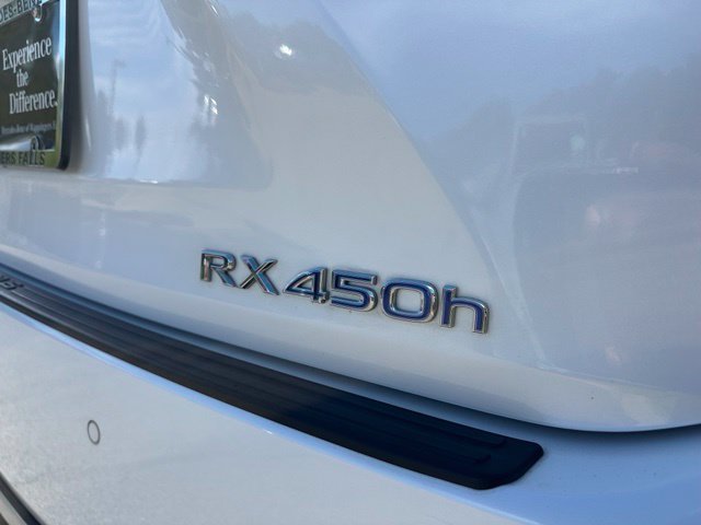 Used 2022 White Lexus 450h image 11