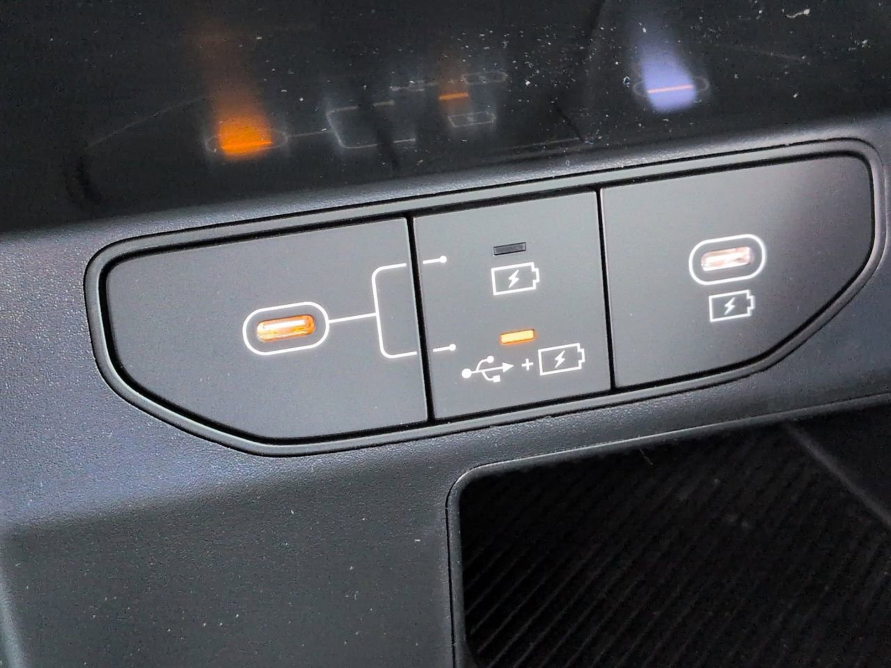 New 2026 Glacial White Pearl Kia LX image 20