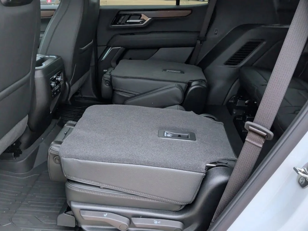 New 2026 Glacier White Tricoat GMC Denali image 38