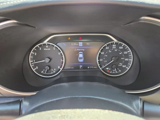 Used 2023 White Nissan Platinum image 33