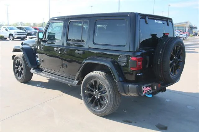 New 2023 Black Clear-Coat Exterior Paint Jeep Sahara 4xe image 5