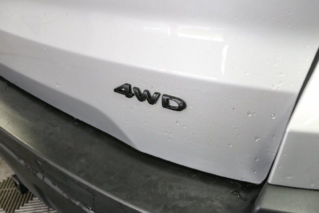Used 2021 Silver Ford SES image 10