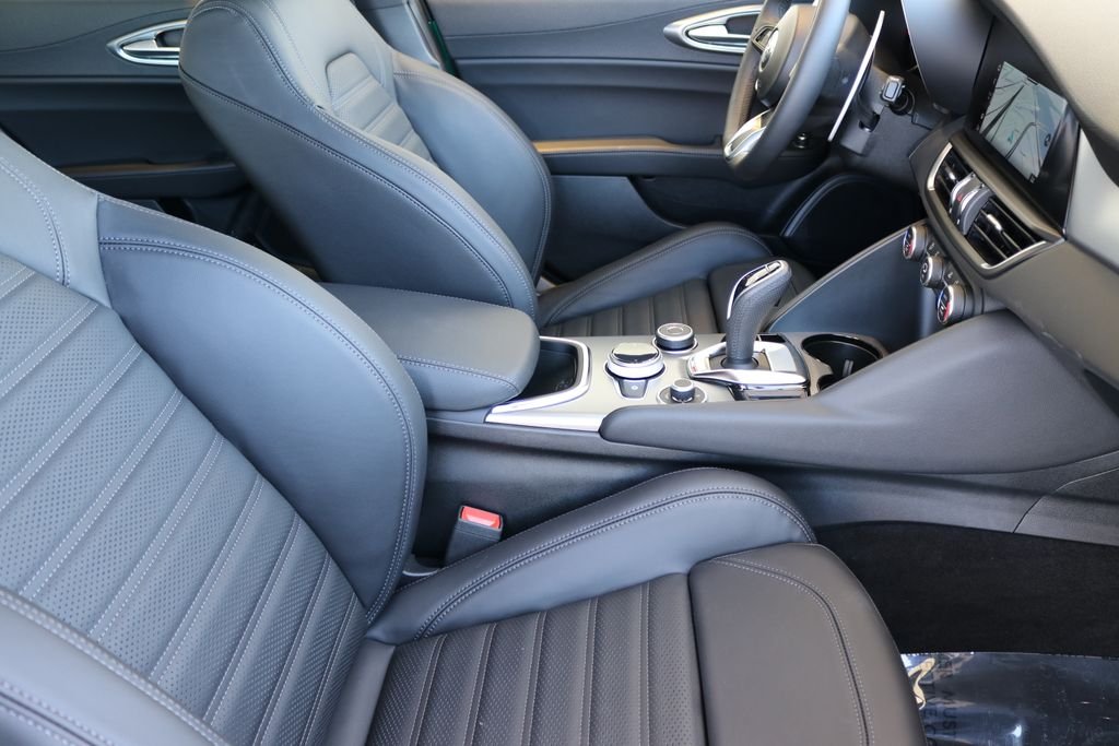 2025 Alfa Romeo Giulia Base - Photo 26