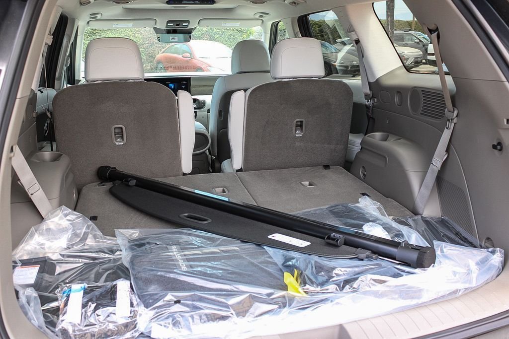 New 2026 Gray Hyundai SEL Premium image 26