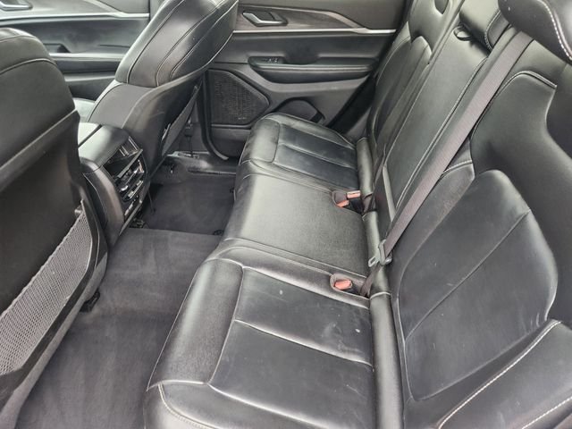 Used 2023 White/off-white Jeep Limited image 31