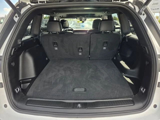 Certified Used 2025 White Jeep Altitude X image 14