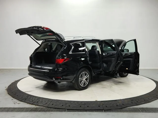 Used 2020 Black INFINITI LUXE image 16