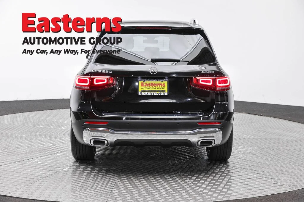 Used 2022 Black Mercedes-Benz GLB 250 image 6