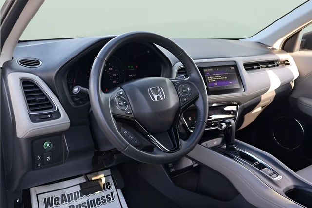 Used 2022 White Honda EX-L image 11