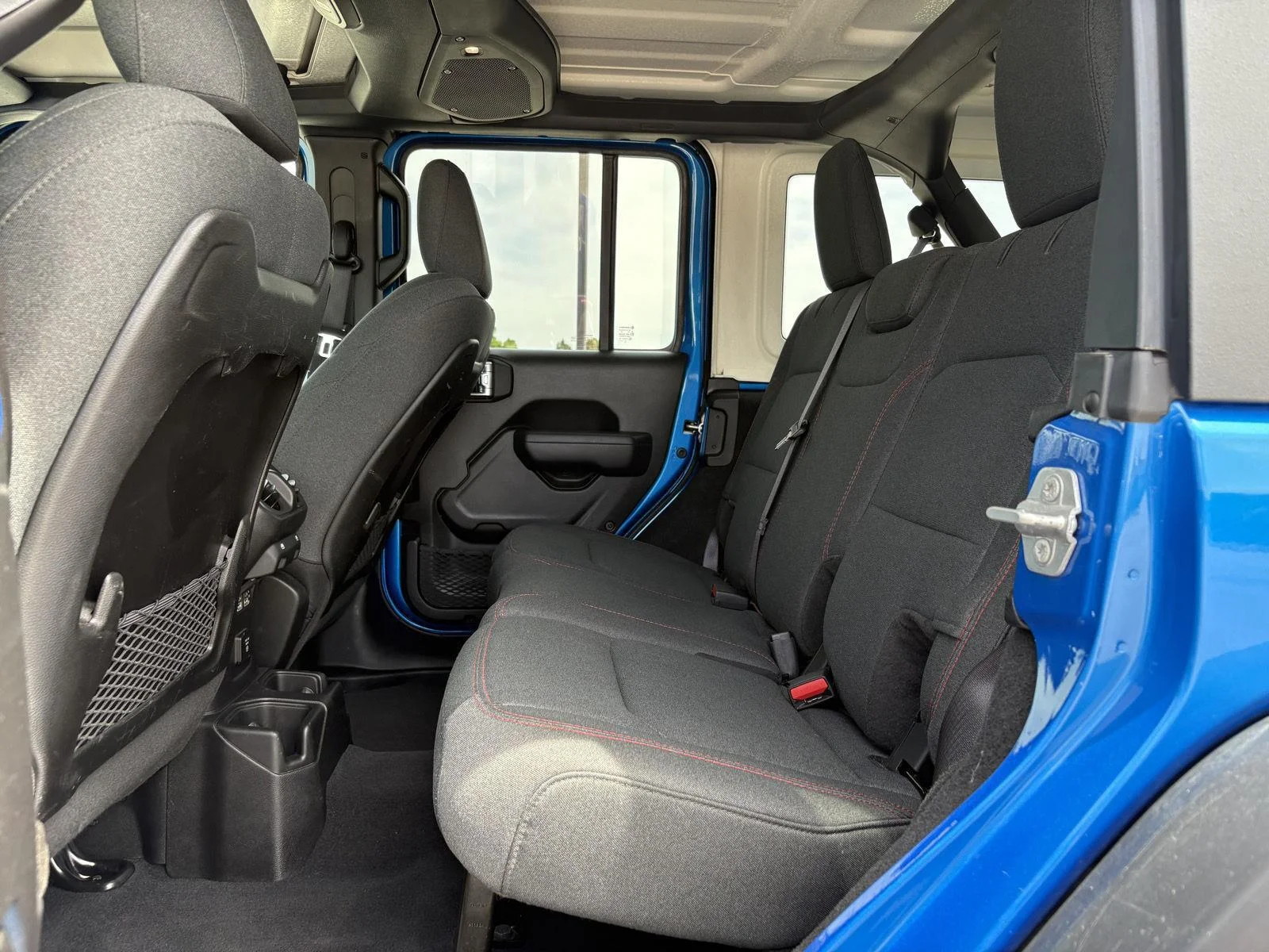 Used 2025 Hydro Blue Pearlcoat Jeep Rubicon image 11