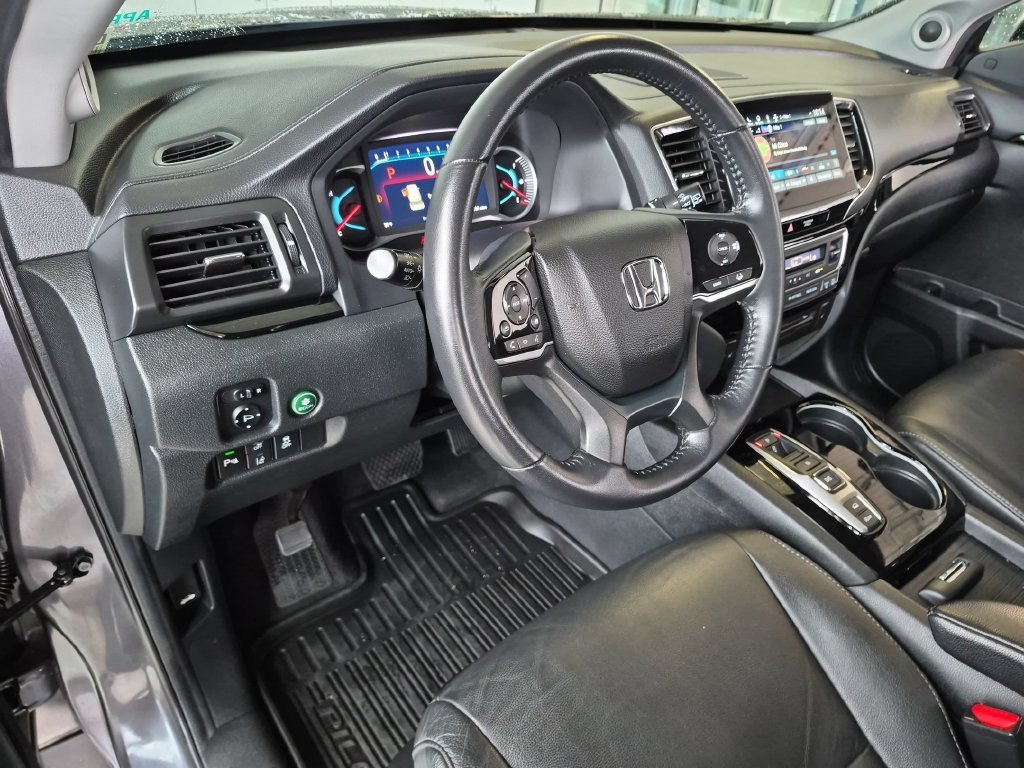 Used 2022 Modern Steel Metallic Honda Touring image 13