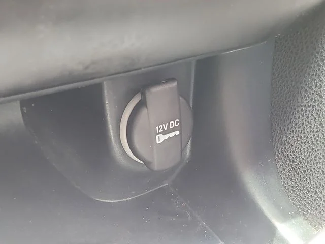 Used 2022 Black Dodge SXT image 26