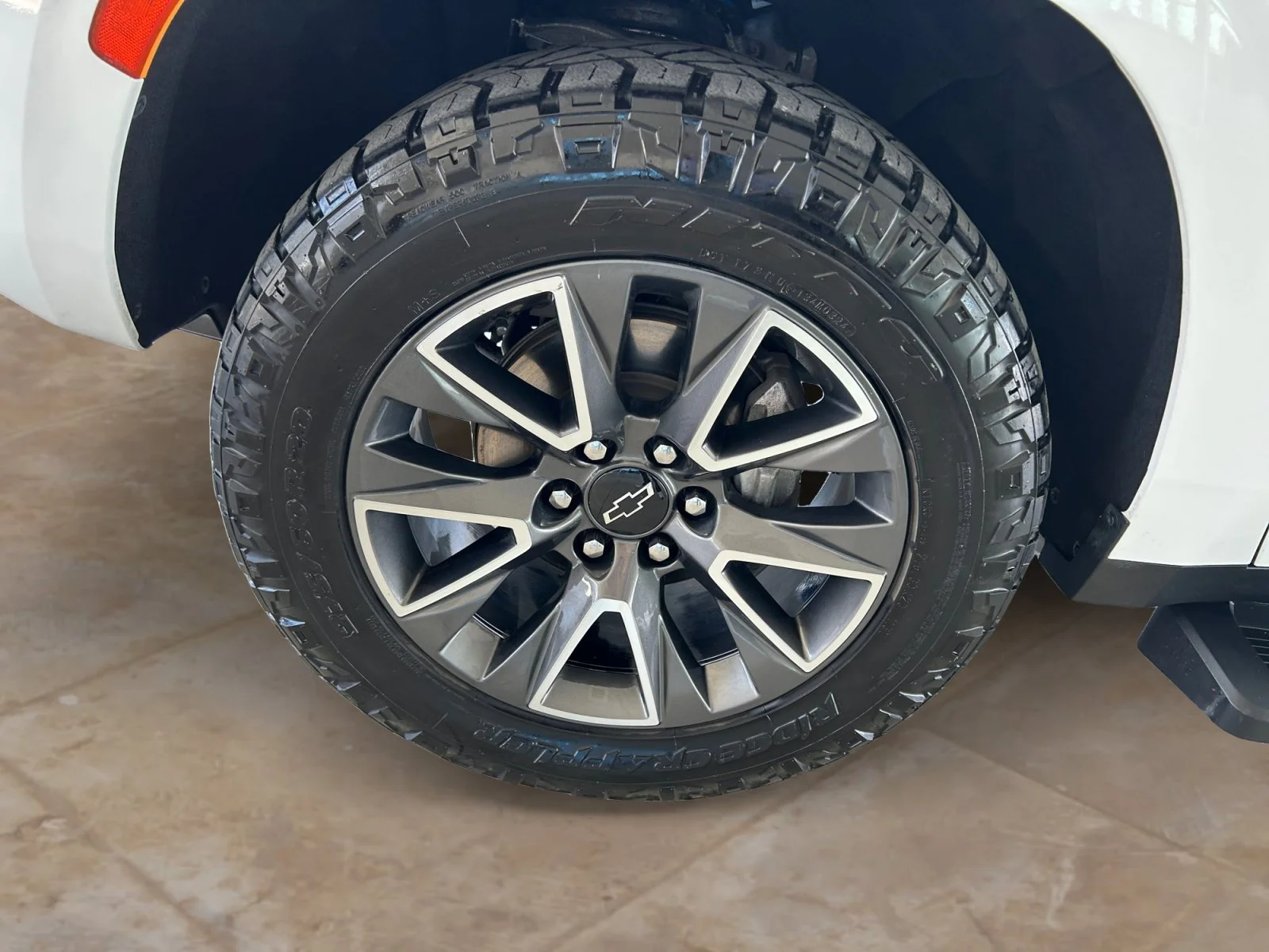 Used 2022 Summit White Chevrolet Z71 image 26