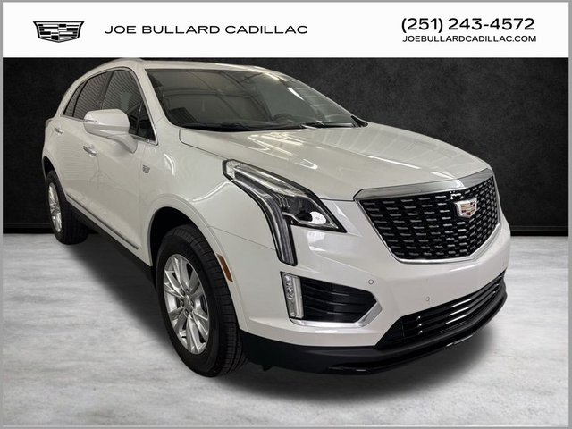 New Crystal White Tricoat 2025 Cadillac XT5 Luxury in Mobile