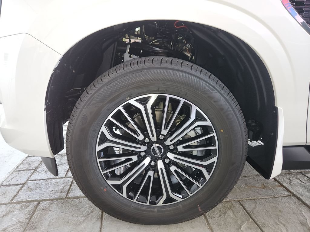 New 2026 Aspen White TriCoat Nissan Platinum image 25