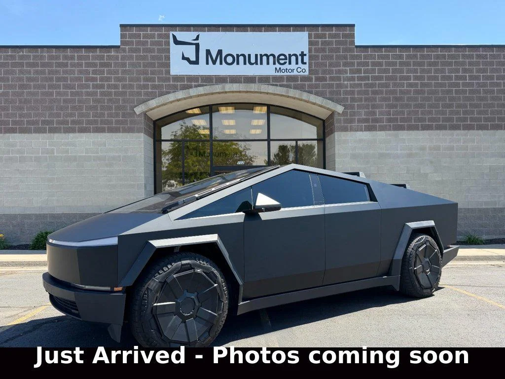 2024 Tesla Cybertruck All-Wheel Drive's photo