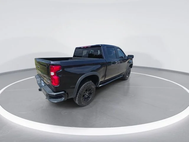 Used 2023 Gray Chevrolet ZR2 image 2
