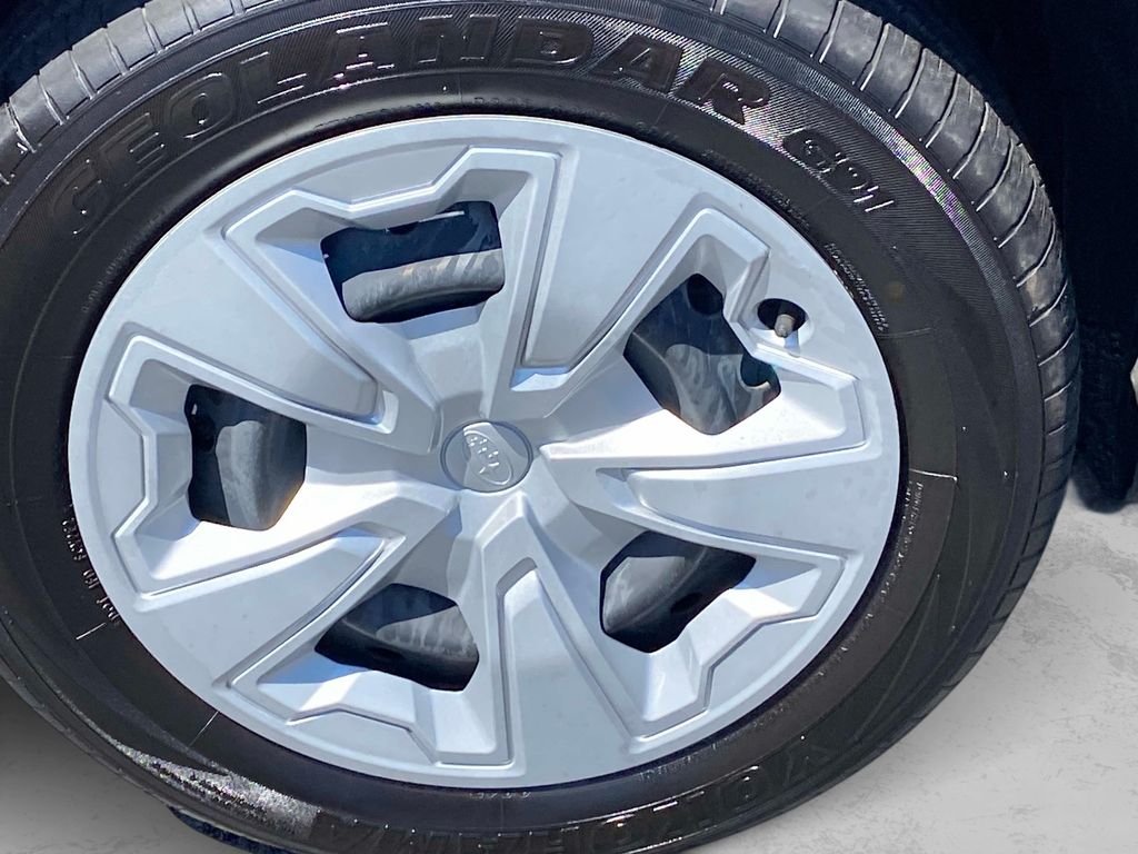 Used 2024 Gray Subaru Base image 25