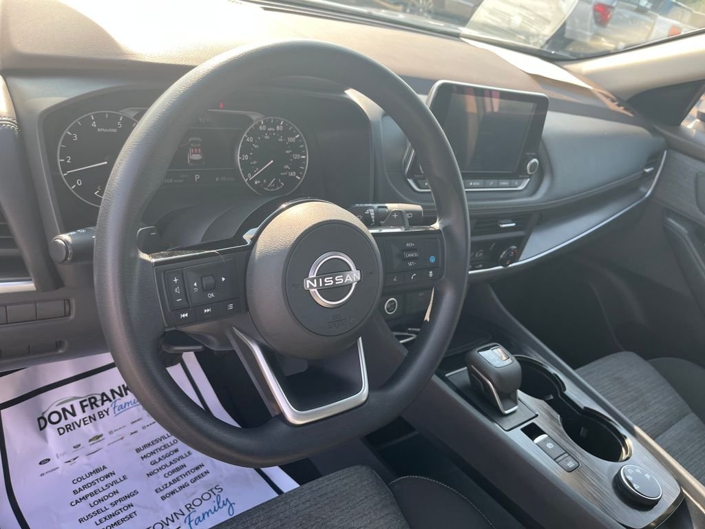 Used 2023 Gray Nissan SV image 14