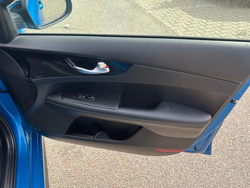 Used 2023 Blue Kia GT-Line image 31