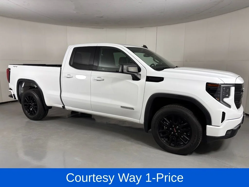 Used 2023 White GMC Elevation image 12