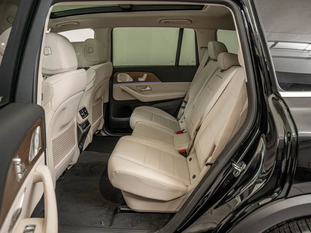 Used 2026 Black Mercedes-Benz GLS 450 image 32