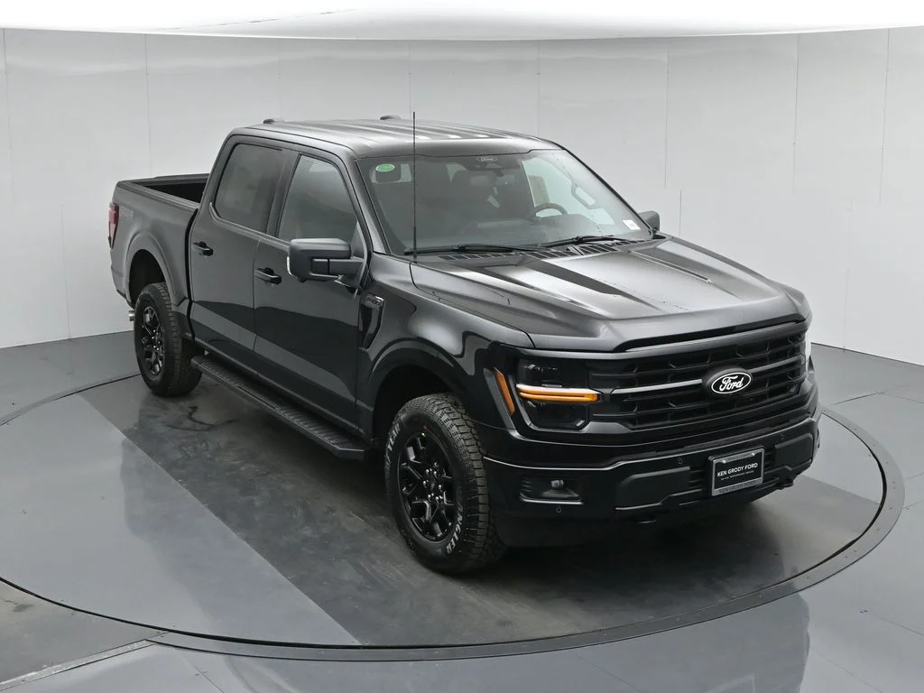 New 2026 Agate Black Metallic Ford XLT image 43