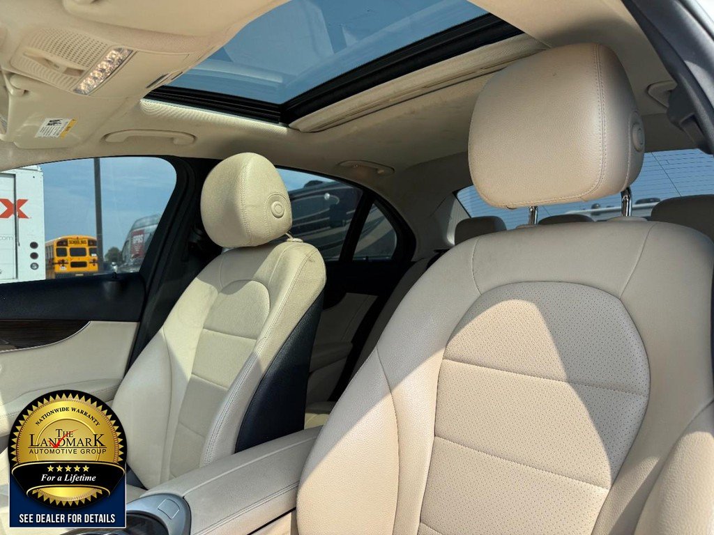 Used 2019 designo Diamond White Metallic Mercedes-Benz C 300 4MATIC® Sedan image 9