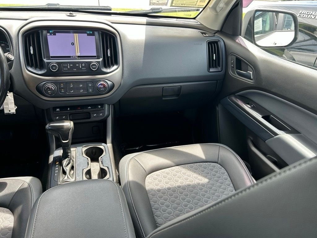 Used 2018 White Chevrolet Z71 image 11