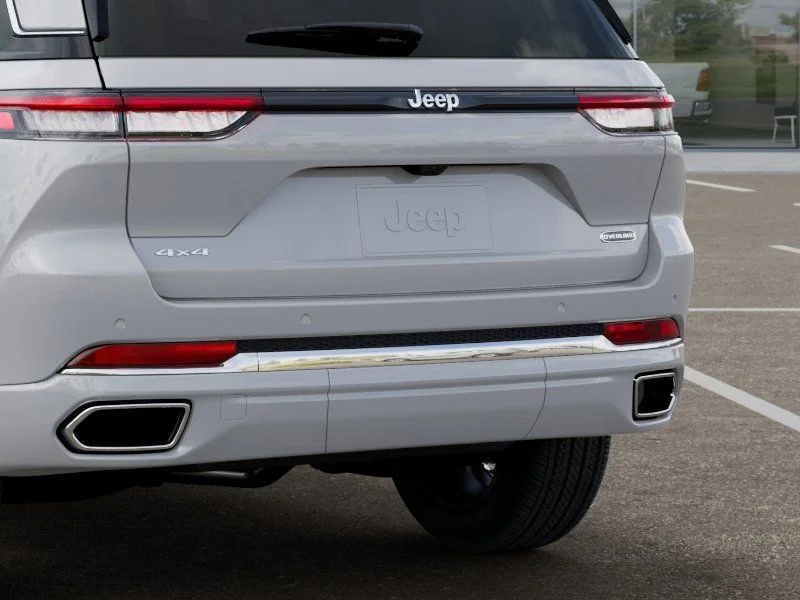2025 Jeep Grand Cherokee Overland - Photo 14