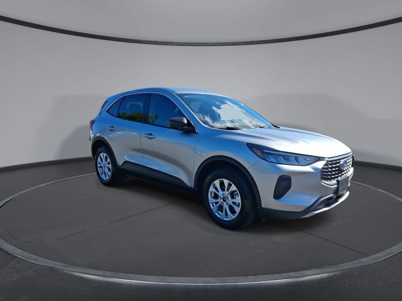 Used 2023 Iconic Silver Metallic Ford Active image 2