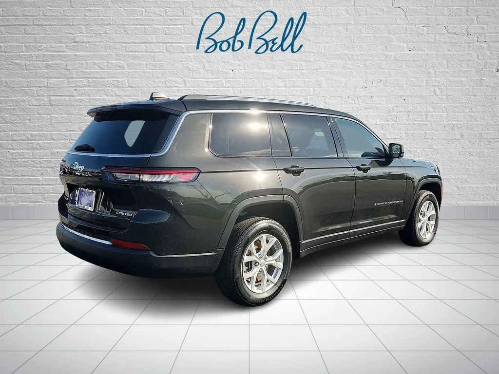 Used 2023 Gray Jeep Limited image 6