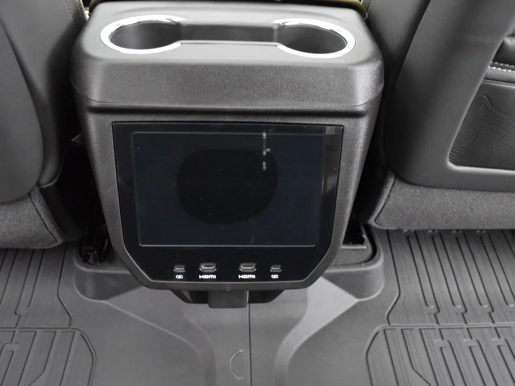 Used 2025 Volcanic Red GMC Denali Ultimate image 27