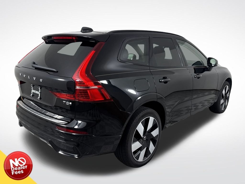 2025 Volvo XC60 Plus - Photo 3