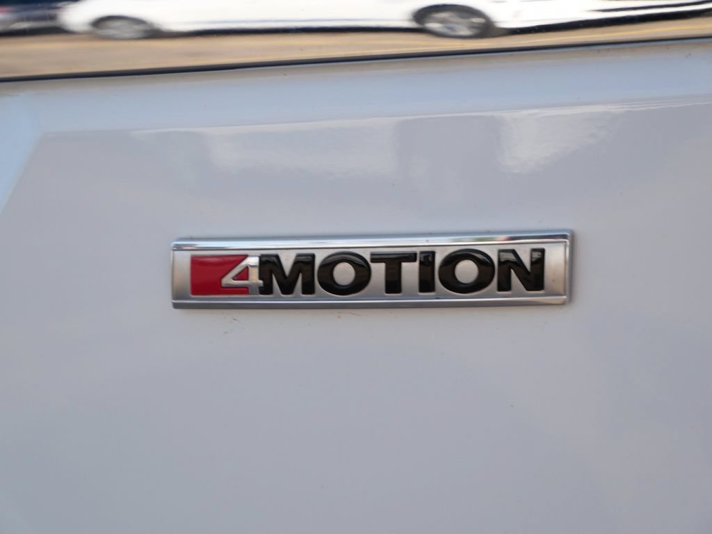 Certified Used 2021 White Volkswagen SEL image 8