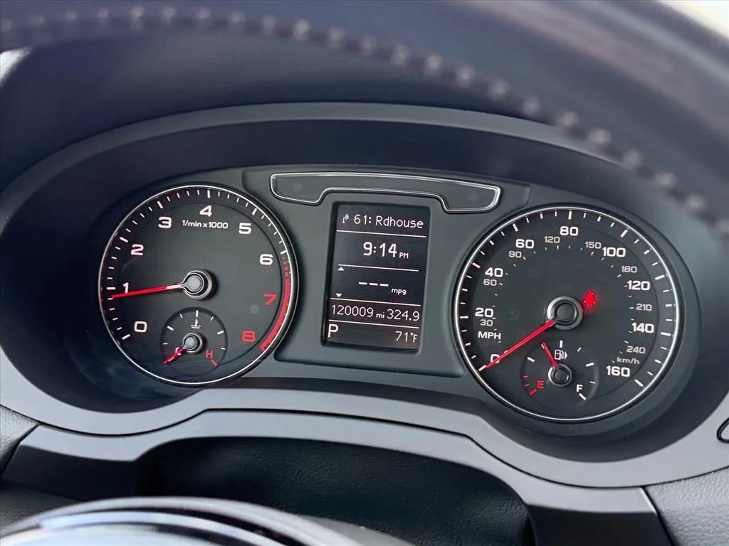 Used 2018  Audi 2.0T Premium image 18