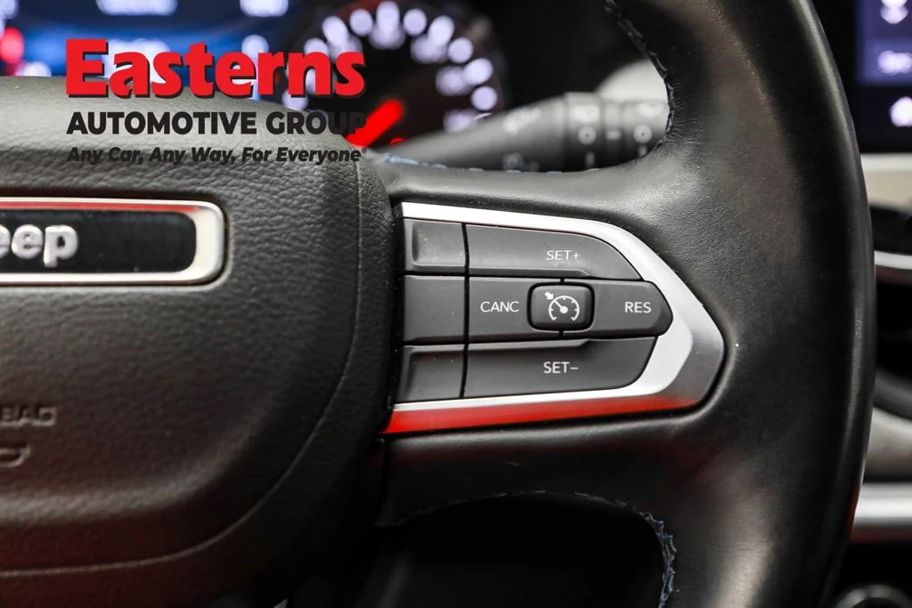 Used 2022 Black Jeep Latitude image 16