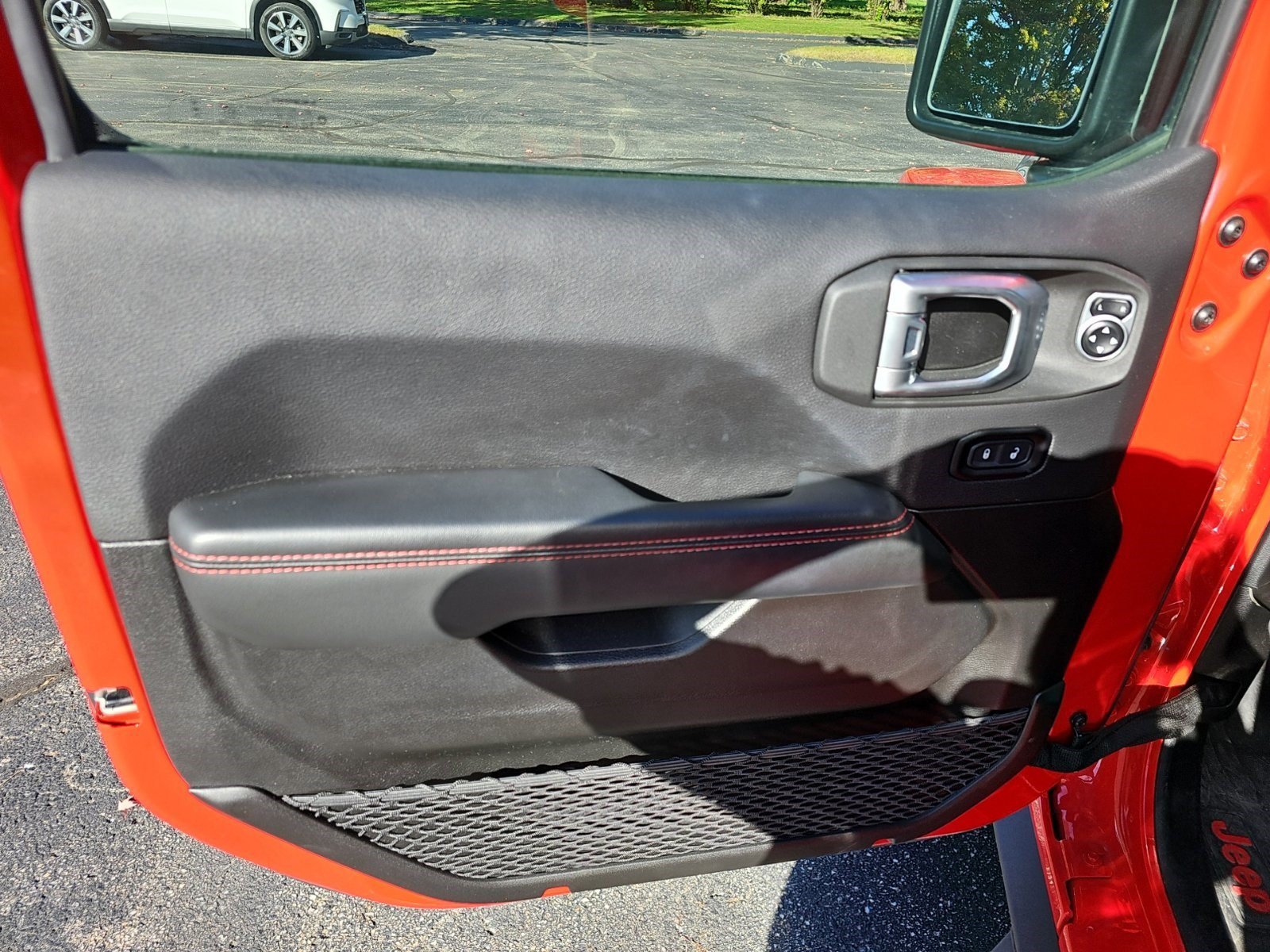 Certified Used 2024 Firecracker Red Clearcoat Jeep Rubicon X image 18