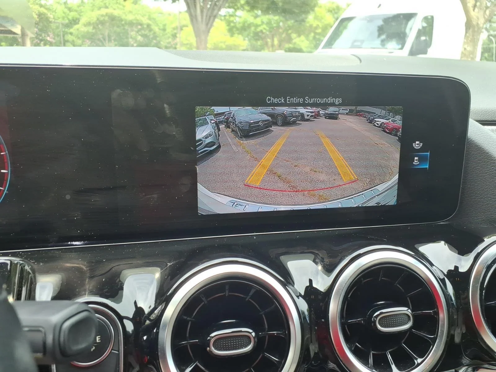 Used 2023 Polar White Mercedes-Benz GLA 250 image 26