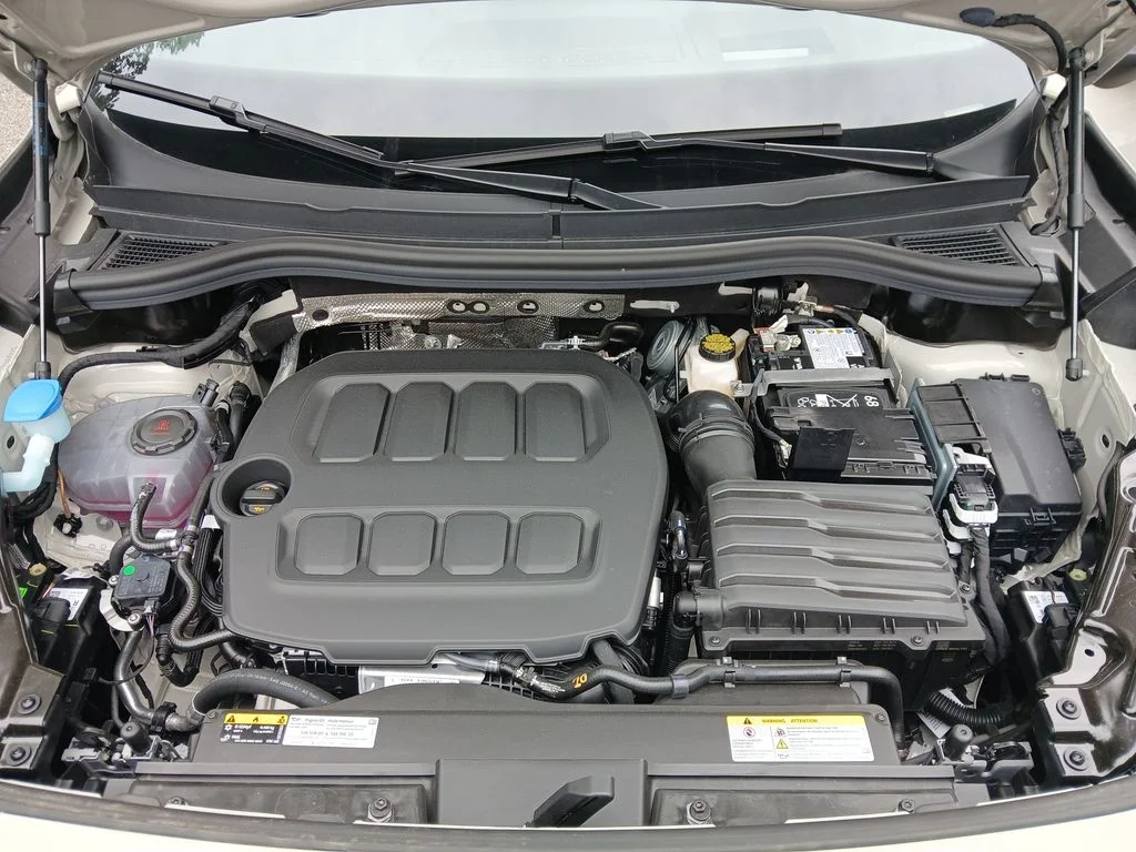 New 2026 Beige Volkswagen 2.0T SE R-Line Black image 21